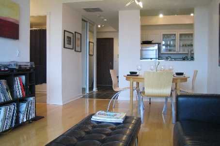 Preview image for 438 Richmond St W #1409, Toronto