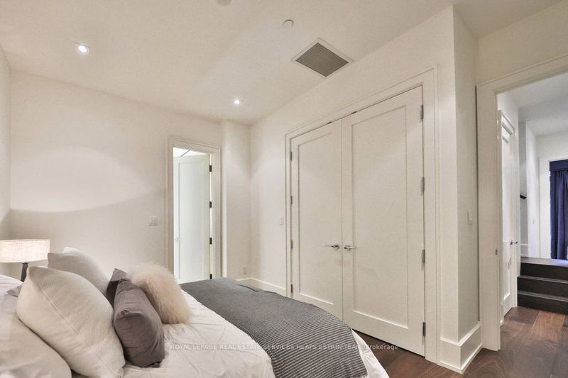 Preview image for 36 Hazelton Ave #3D, Toronto