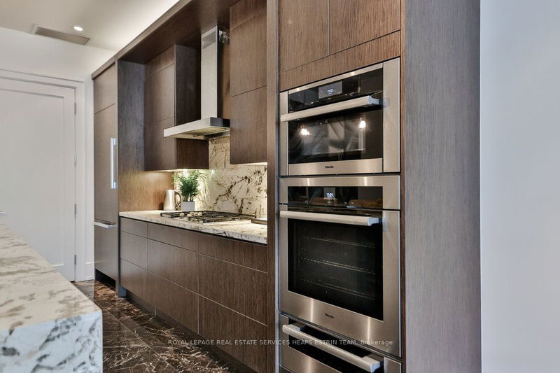 Preview image for 36 Hazelton Ave #3D, Toronto