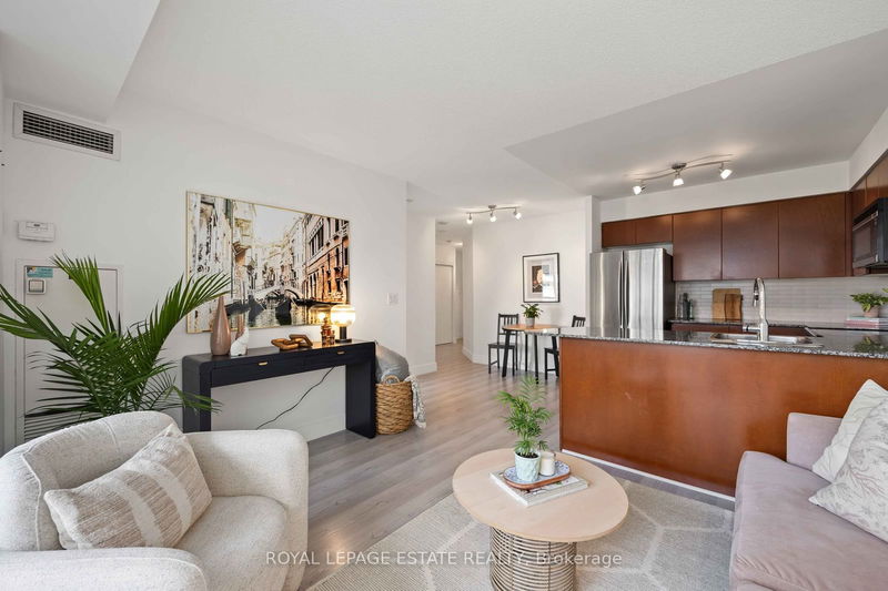 Preview image for 76 Shuter St #601, Toronto