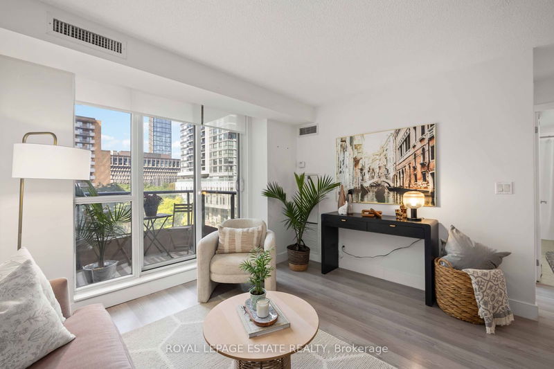 Preview image for 76 Shuter St #601, Toronto