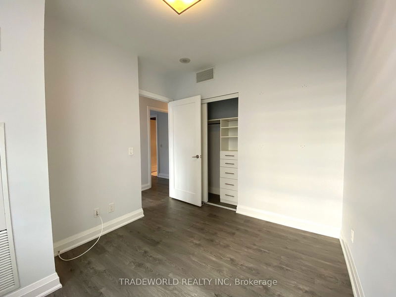 Preview image for 2 Anndale Dr #3202, Toronto