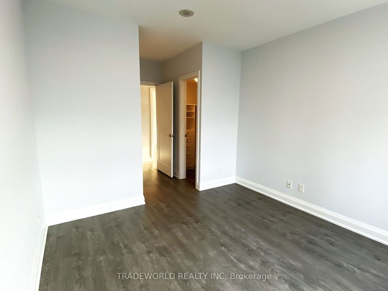 Preview image for 2 Anndale Dr #3202, Toronto