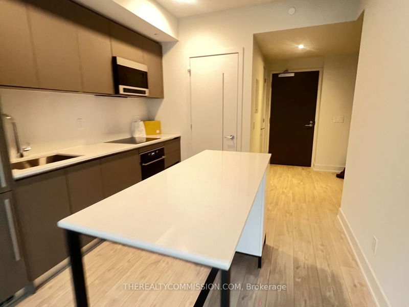 Preview image for 8 CUMBERLAND St #3904, Toronto