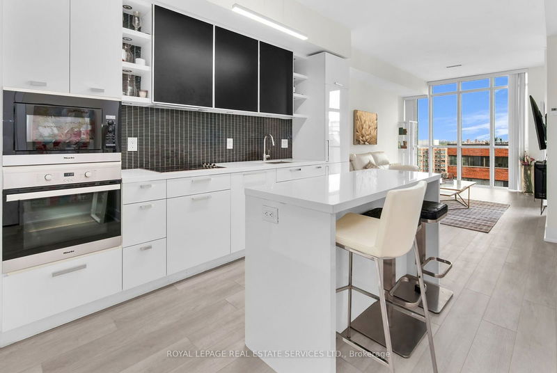 Preview image for 32 Davenport Rd #1405, Toronto