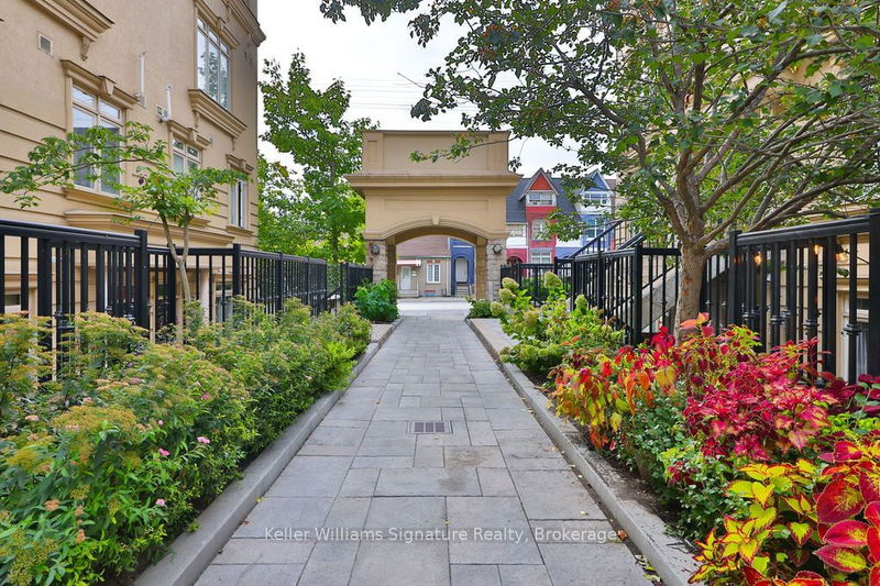 Preview image for 98 Carr St #7, Toronto