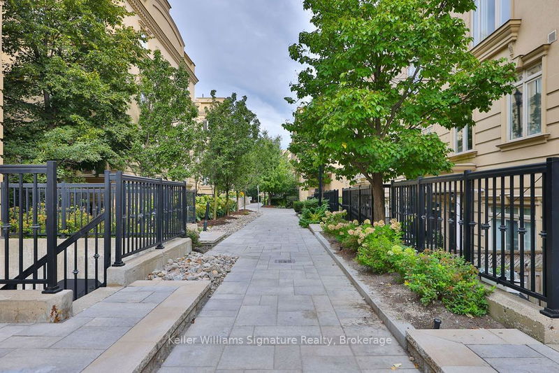 Preview image for 98 Carr St #7, Toronto
