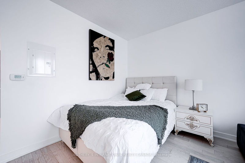 Preview image for 25 Richmond St E #402, Toronto