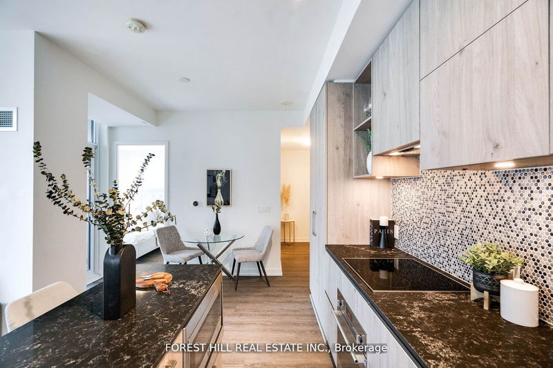 Preview image for 1 Yorkville Ave #802, Toronto