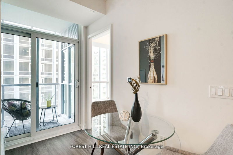 Preview image for 1 Yorkville Ave #802, Toronto