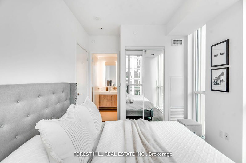 Preview image for 1 Yorkville Ave #802, Toronto