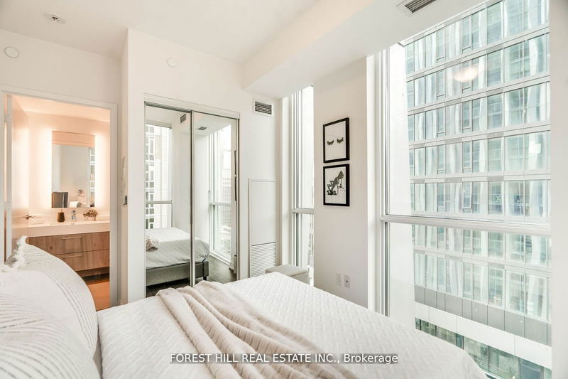 Preview image for 1 Yorkville Ave #802, Toronto