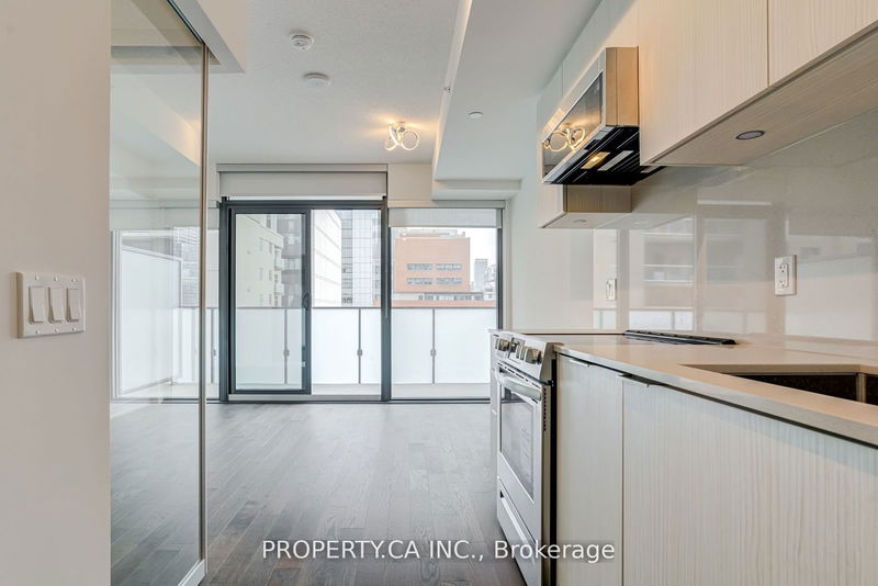 Preview image for 25 Richmond St E #915, Toronto