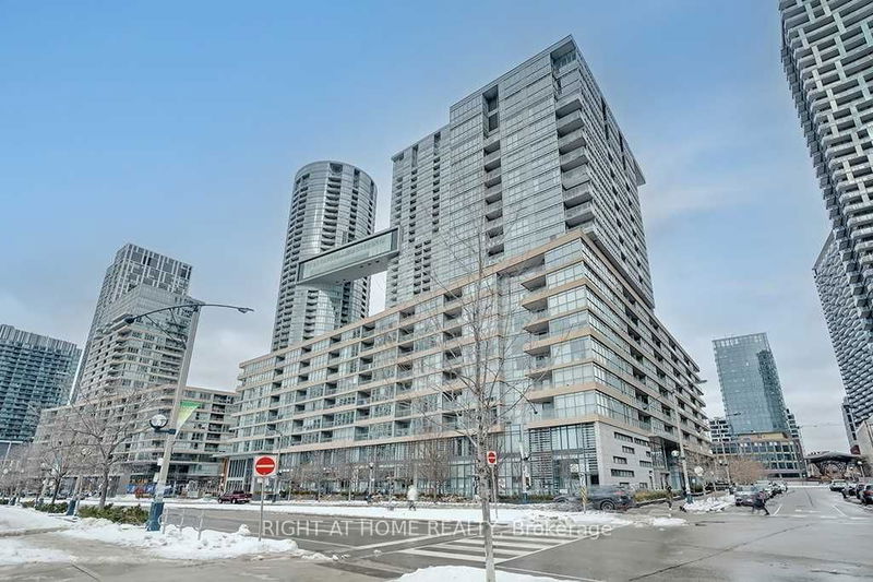 Preview image for 10 Capreol Crt #653, Toronto