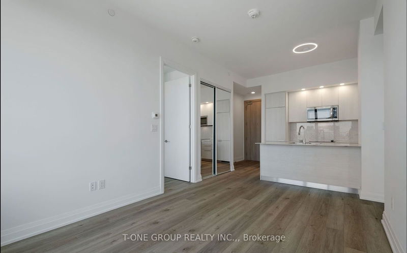 Preview image for 75 Canterbury Pl #Ph107, Toronto