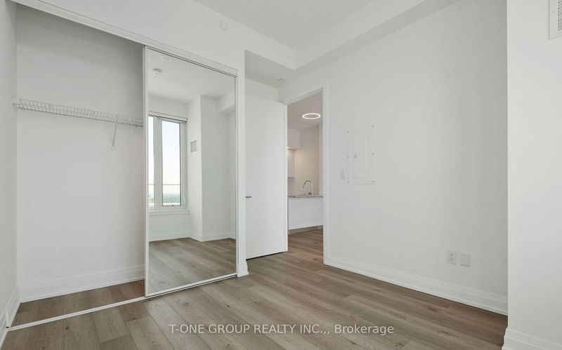 Preview image for 75 Canterbury Pl #Ph107, Toronto