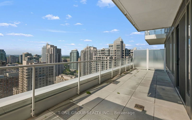 Preview image for 75 Canterbury Pl #Ph107, Toronto