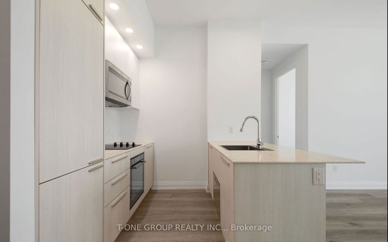 Preview image for 75 Canterbury Pl #Ph107, Toronto