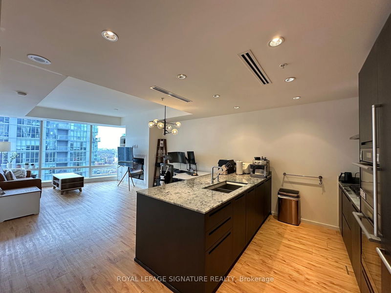 Preview image for 180 University Ave #3104, Toronto