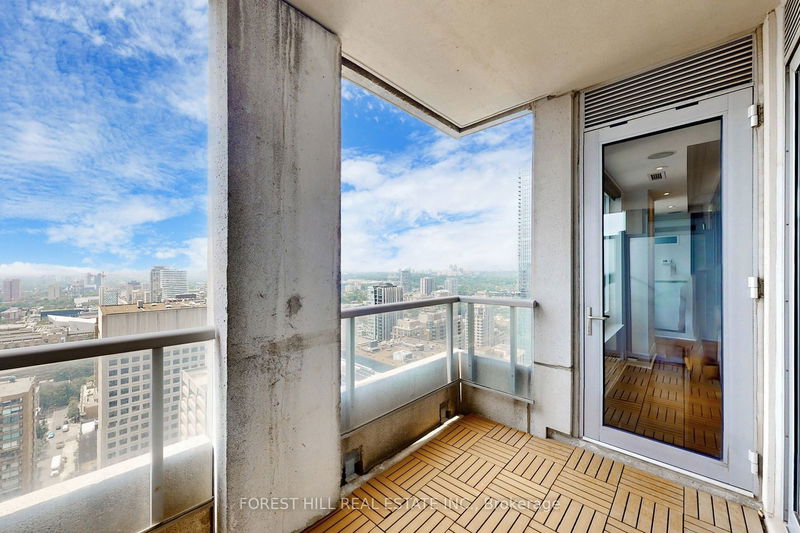 Preview image for 35 Balmuto St #3401, Toronto