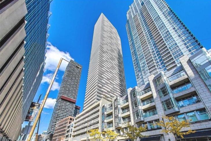 Preview image for 2221 Yonge St #2003, Toronto