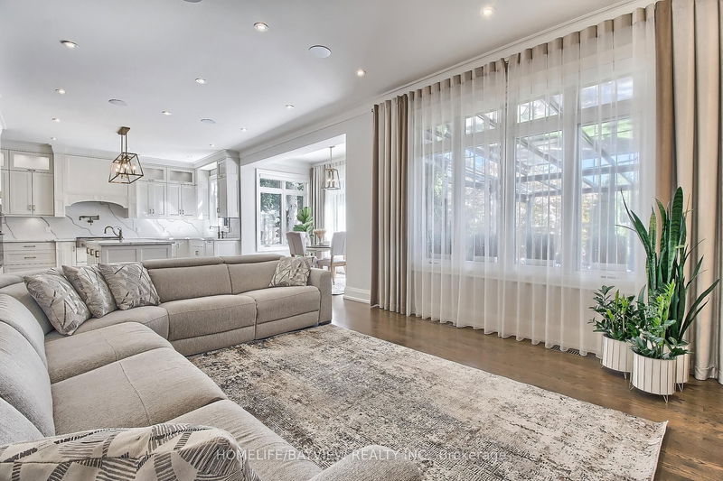 Preview image for 41 Transwell Ave, Toronto