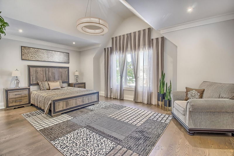 Preview image for 41 Transwell Ave, Toronto