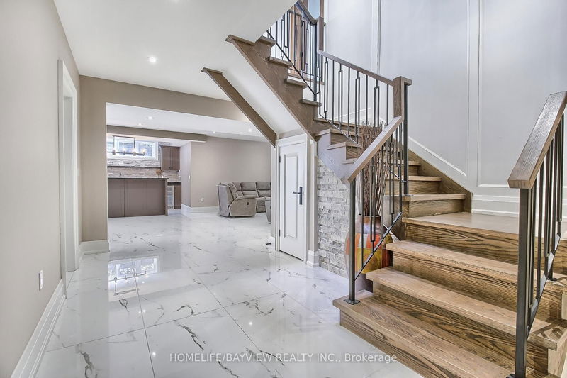 Preview image for 41 Transwell Ave, Toronto