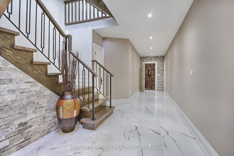 Preview image for 41 Transwell Ave, Toronto