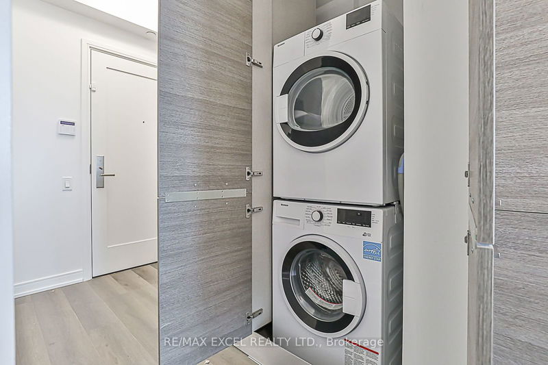 Preview image for 3 Gloucester St #3912, Toronto