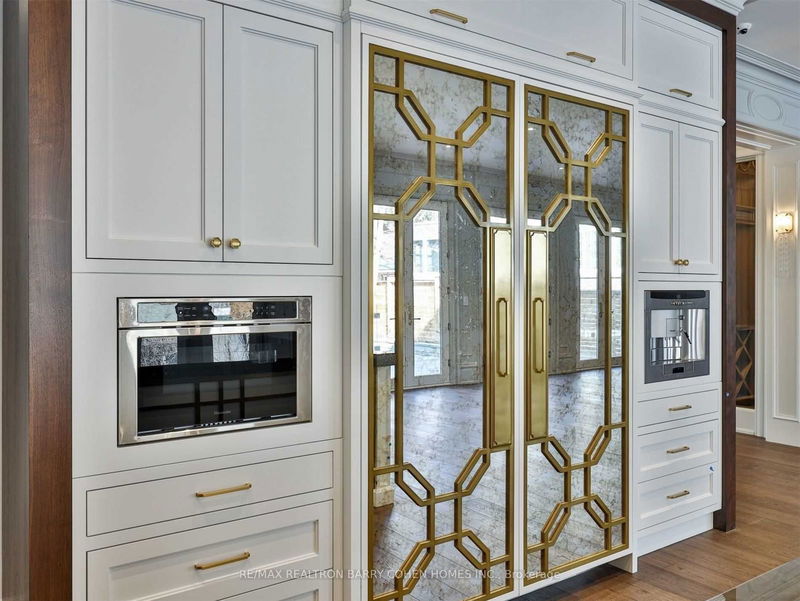Preview image for 31 Russell Hill Rd, Toronto