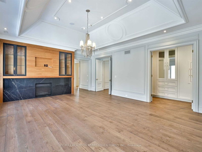 Preview image for 31 Russell Hill Rd, Toronto