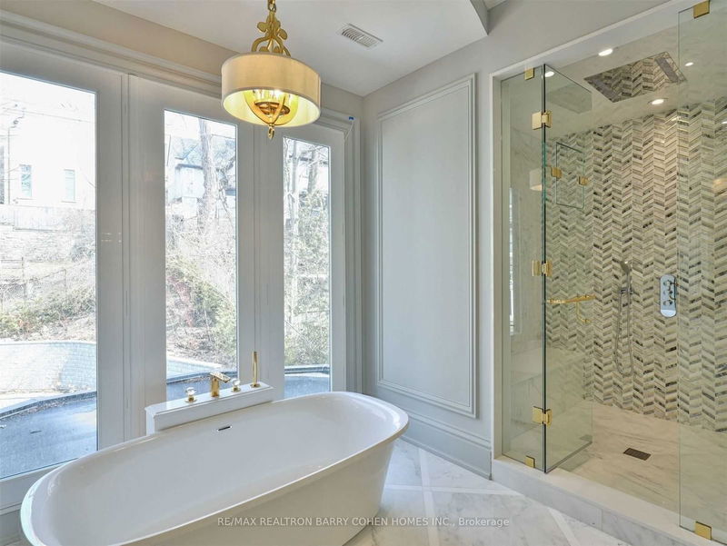 Preview image for 31 Russell Hill Rd, Toronto