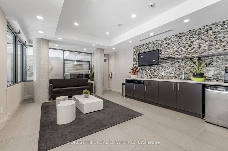 Preview image for 17 Kenaston Gdns #705, Toronto