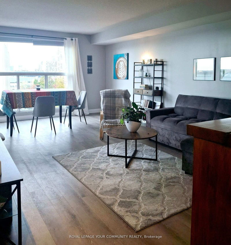 Preview image for 77 Harbour Sq W #809, Toronto