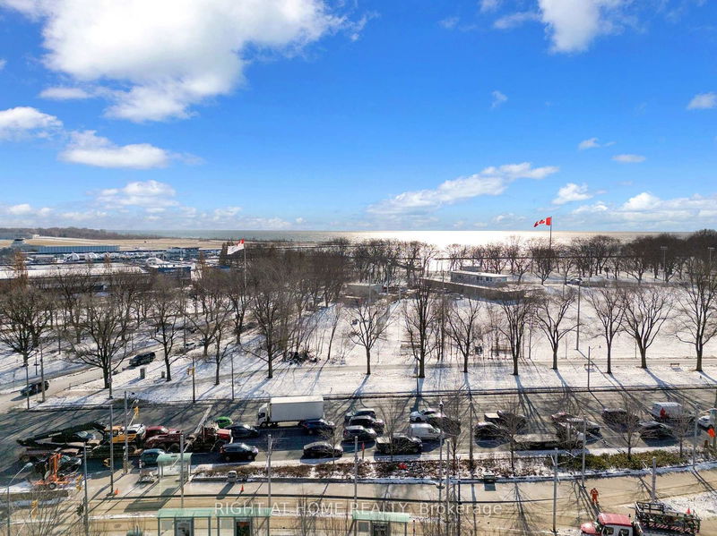 Preview image for 35 Bastion St #809, Toronto