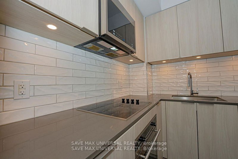 Preview image for 609 Avenue Rd #809, Toronto