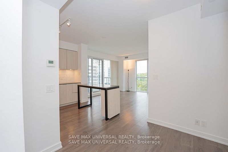 Preview image for 609 Avenue Rd #809, Toronto