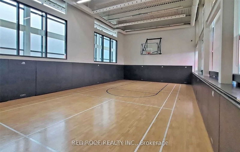 Preview image for 33 Singer Crt #711, Toronto
