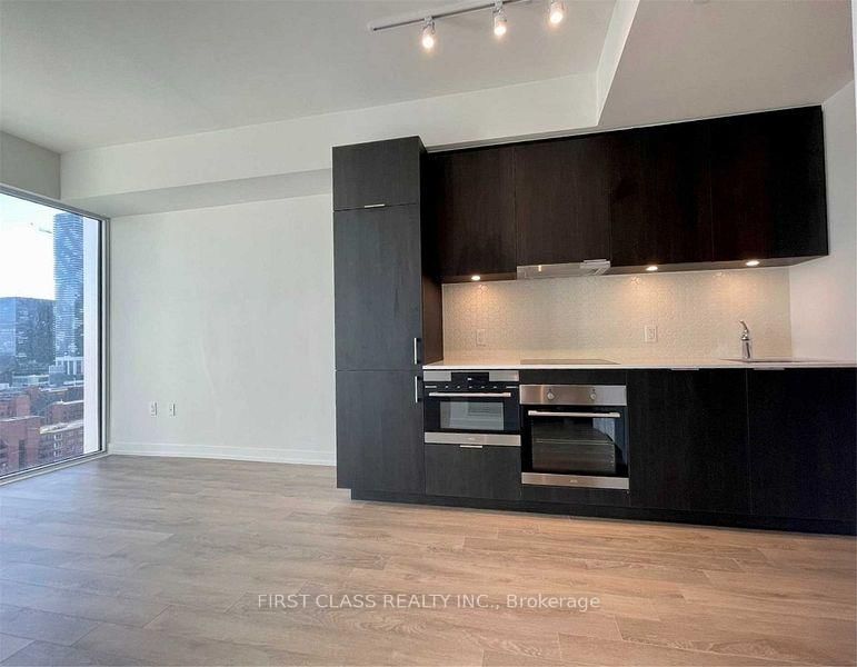 Preview image for 158 Front St E #1409, Toronto