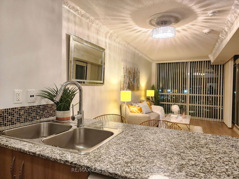 Preview image for 5740 Yonge St #803, Toronto
