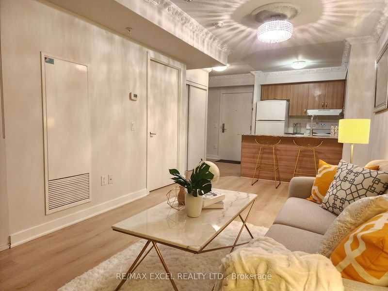 Preview image for 5740 Yonge St #803, Toronto