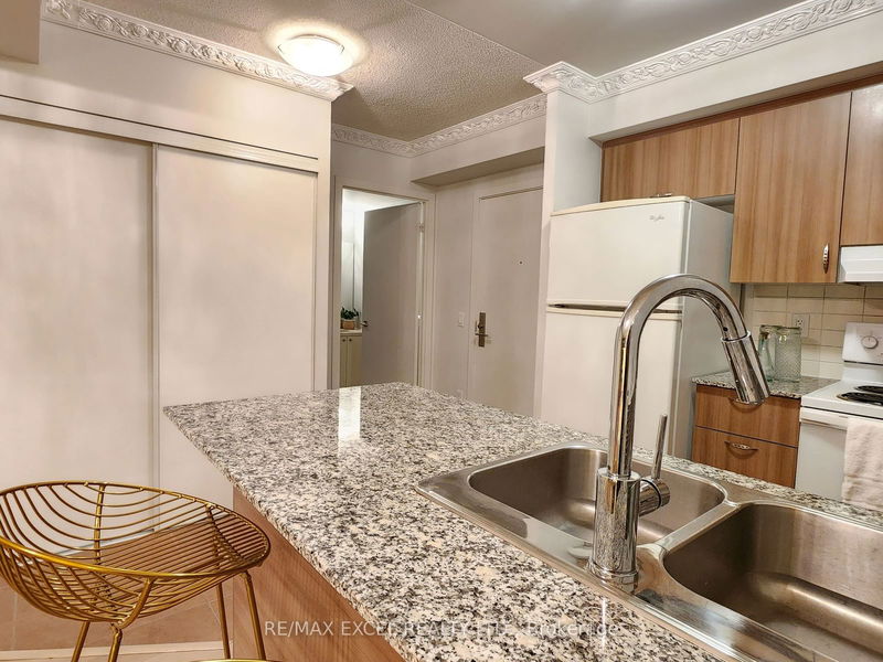Preview image for 5740 Yonge St #803, Toronto