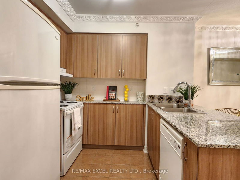 Preview image for 5740 Yonge St #803, Toronto