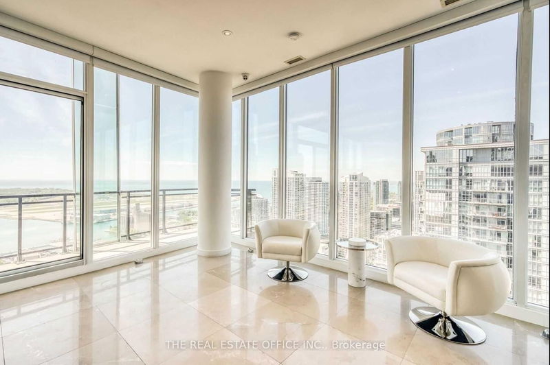 Preview image for 25 Capreol Crt, Toronto