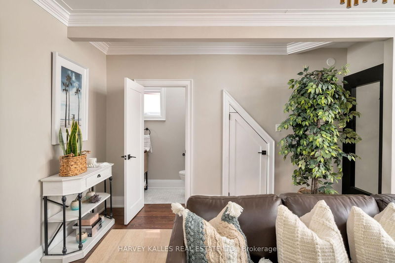 Preview image for 39 Standish Ave, Toronto