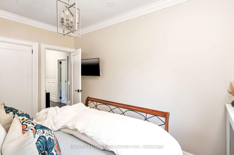 Preview image for 39 Standish Ave, Toronto