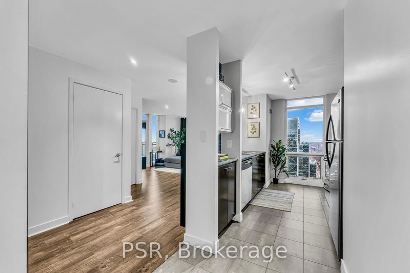 Preview image for 11 Brunel Crt #5503, Toronto