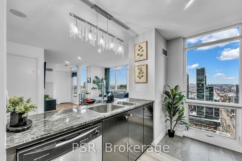 Preview image for 11 Brunel Crt #5503, Toronto