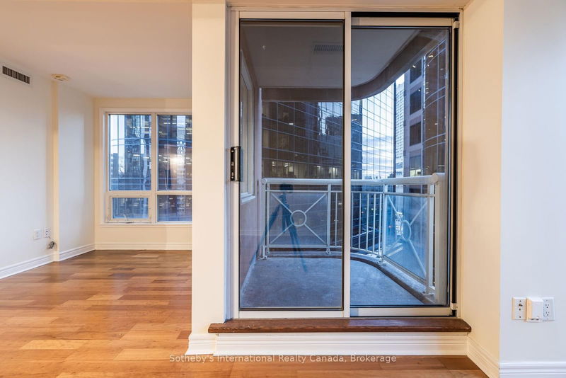 Preview image for 100 Hayden St #901, Toronto
